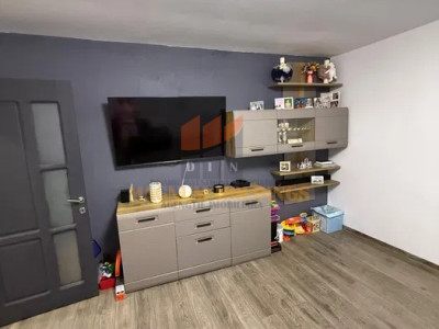 Apartament 3 camere, 2 bai, 3 balcoane, Gavana III, recent renovat
