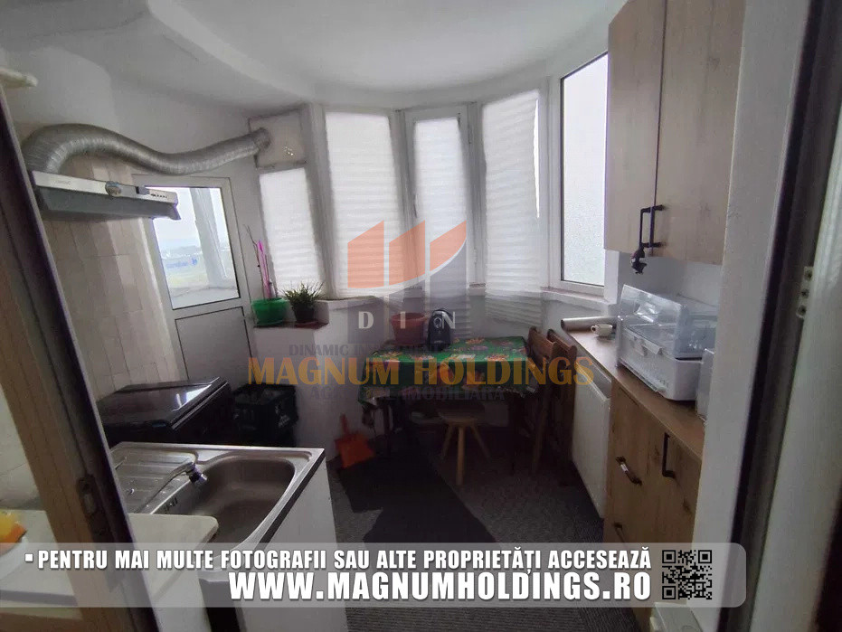 Apartament doua camere, Fratii Golesti, 80 mp, trei balcoane
