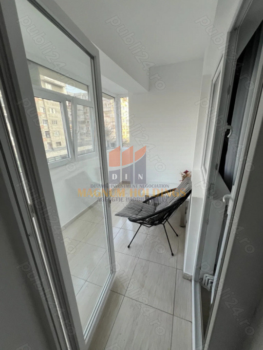Apartament 2 camere, central, etajul 3, doua balcoane