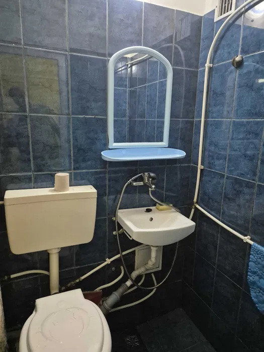 Garsoniera parter, Razboieni, cu balcon